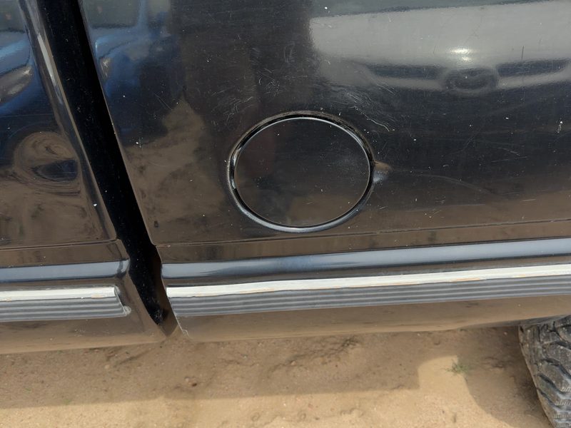 1992-2000 Chevrolet Pickup 1500 Series Fuel Tank Door