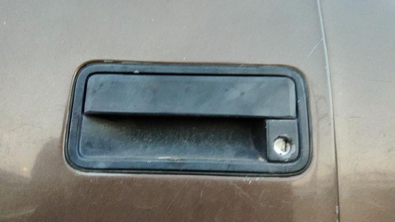 1994 Chevy/gmc Suburban 1500 Series Outside Door Handle LH