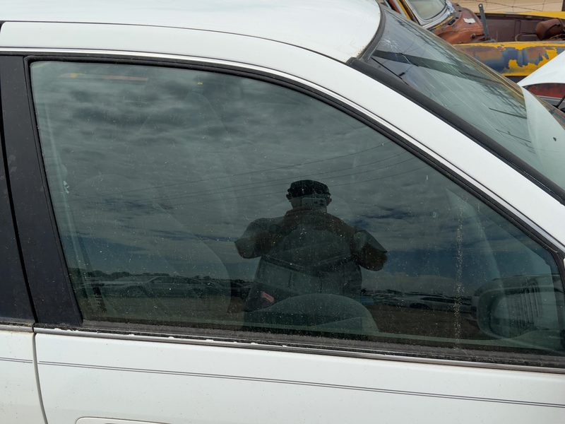 1997-2001 Toyota Camry Front Door Glass/Window RH