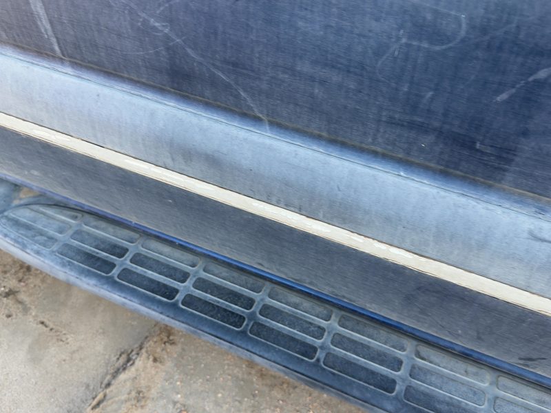 2000-2006 Chevy/gmc Suburban 1500 Series Front Door Moulding LH