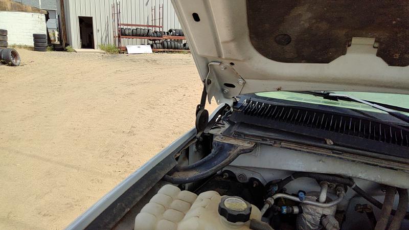 1999-2007 Chevrolet 2500 Silverado Pickup Hood Hinge RH