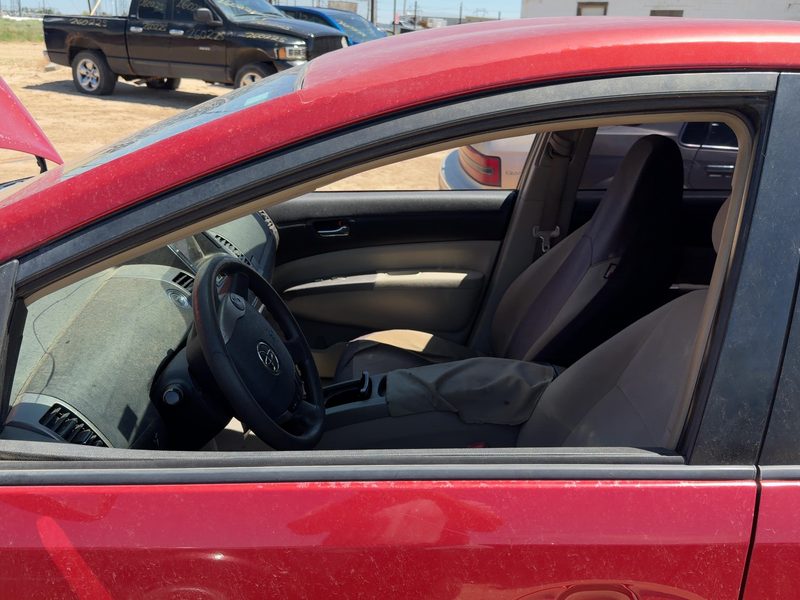 2004-2009 Toyota Prius Front Door Glass/Window LH