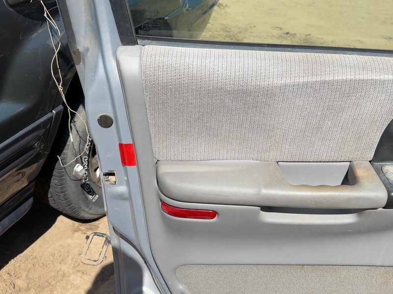 2000 Chevrolet Venture Front Door Trim Panel LH