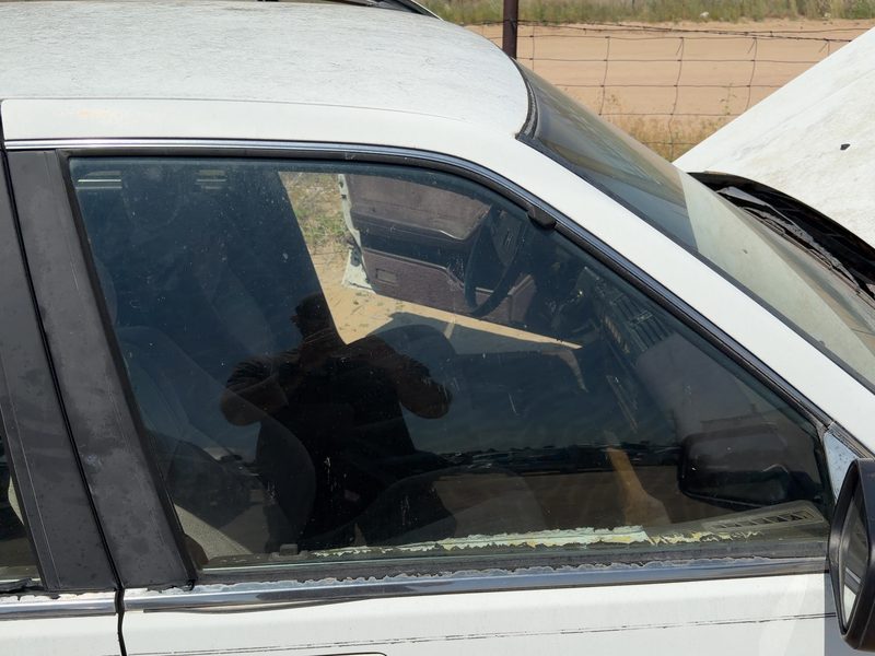 1986-1989 Honda Accord Front Door Glass/Window RH