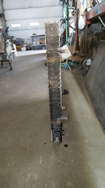 2003-2004 Ford F250 Super Duty Pickup Radiator