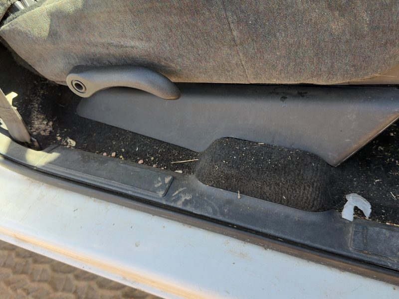2002 Blazer S10/jimmy S15 Seat Track RH