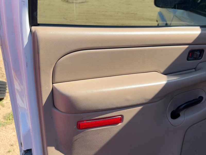 2004-2007 Chevrolet 2500 Silverado Pickup Rear Door Trim Panel LH