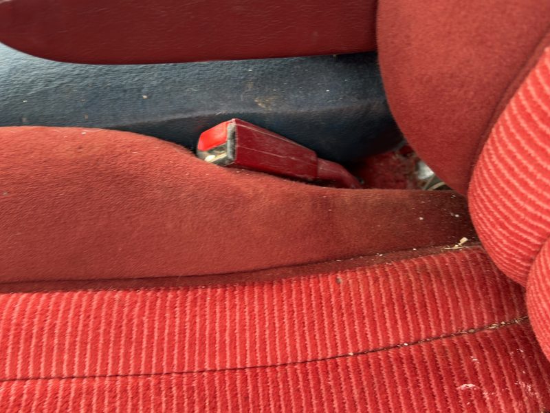1993 Chevrolet Pickup 1500 Series Front Seat Belt LH