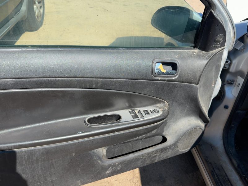 2005-2010 Chevrolet Cobalt Front Door Trim Panel LH
