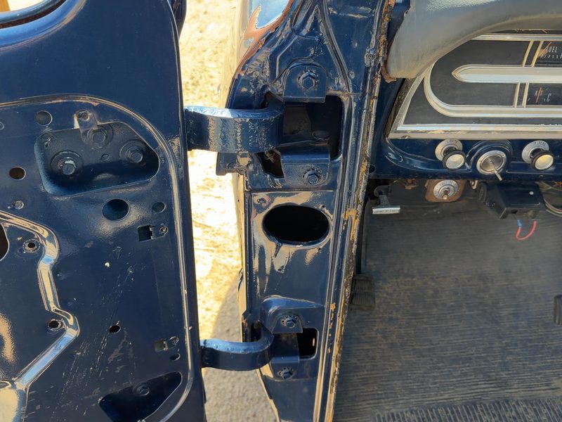 1972-2067 Ford Pickup F250 Series Front Door Hinge LH
