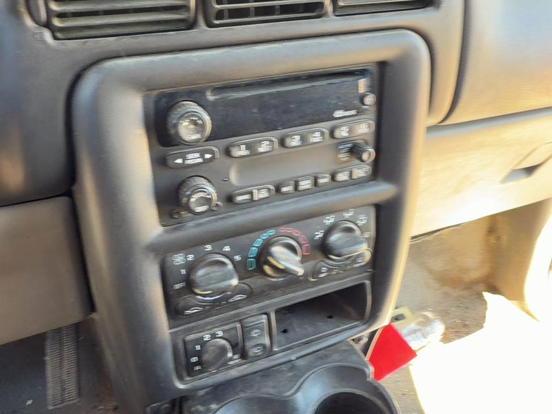 2001-2005 Chevrolet Venture Dash Panel