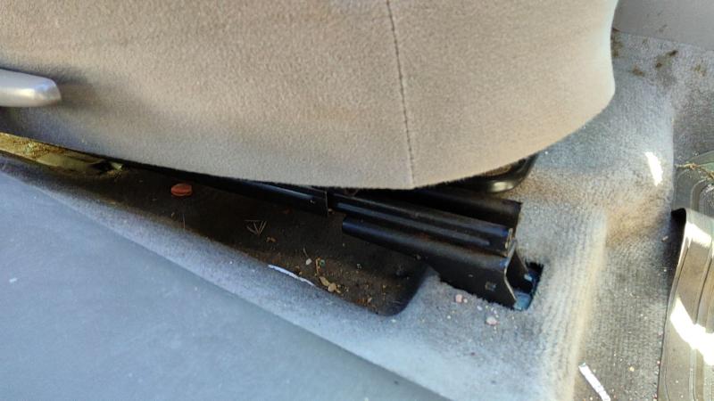 2004 Pontiac Grand Am Seat Track