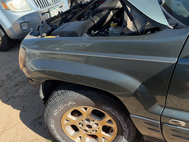 1999-2004 Jeep Grand Cherokee Fender LH