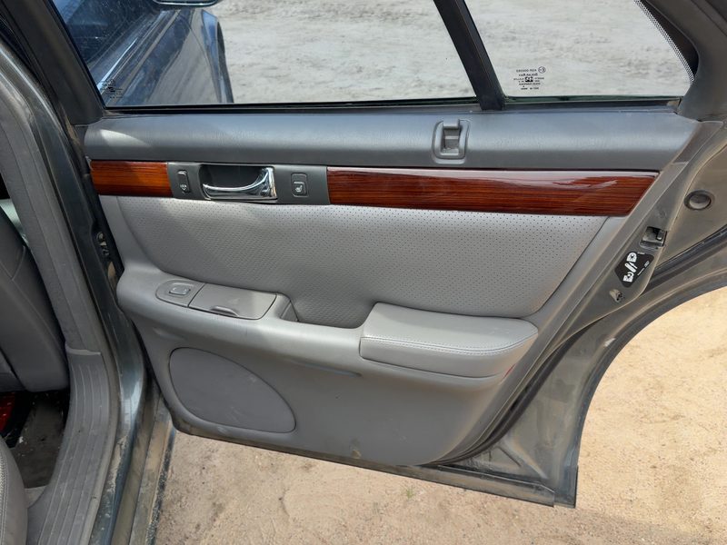 2001-2004 Cadillac Seville Rear Door Trim Panel RH