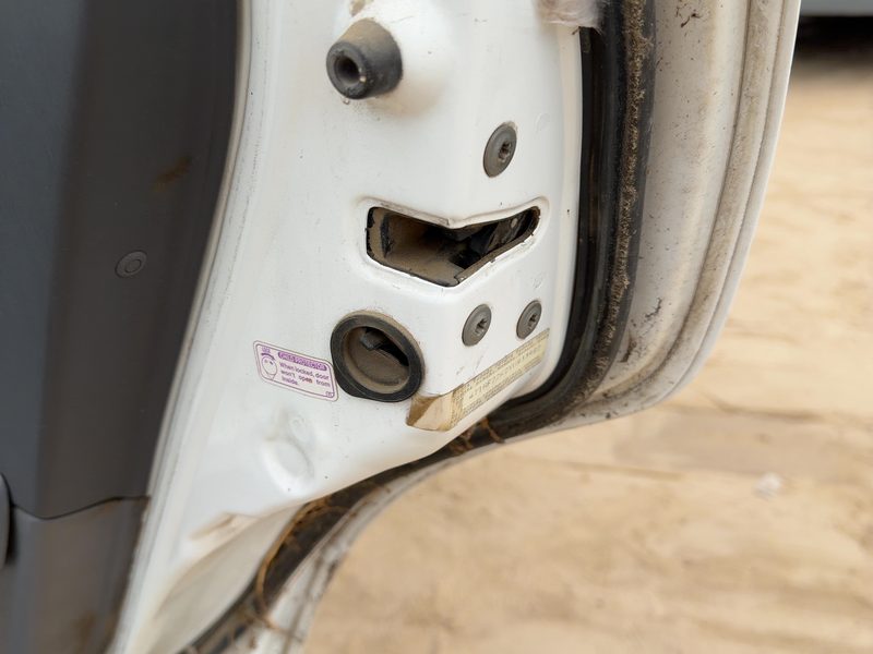 1997-2001 Toyota Camry Rear Door Latch RH