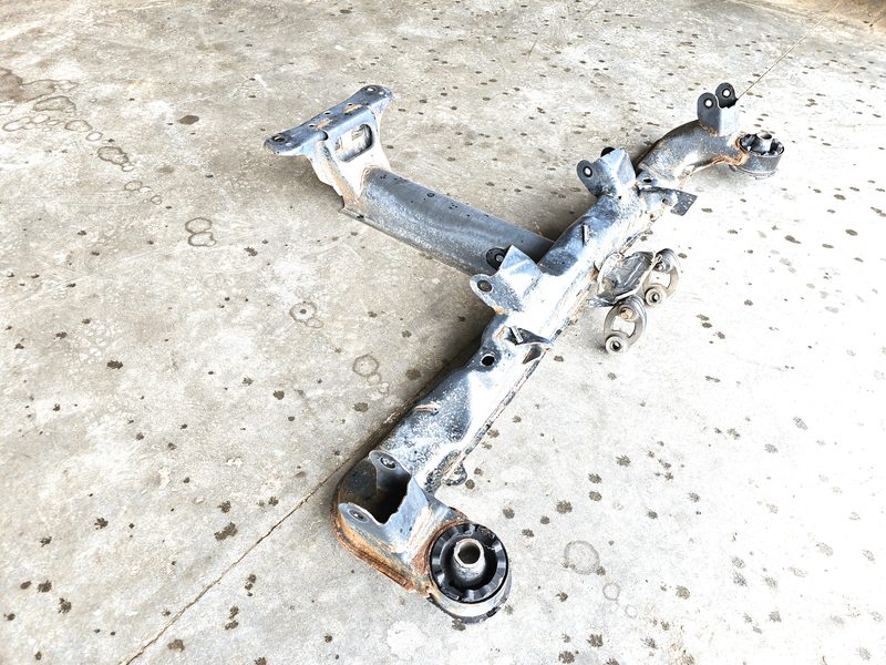 2000-2005 Buick Lesabre (80 & Up) Crossmember/Cradle/Undercarria