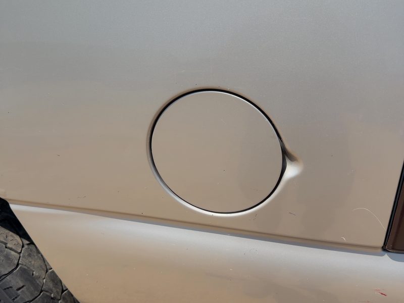2000-2006 Chevy/gmc Suburban 1500 Series Fuel Tank Door