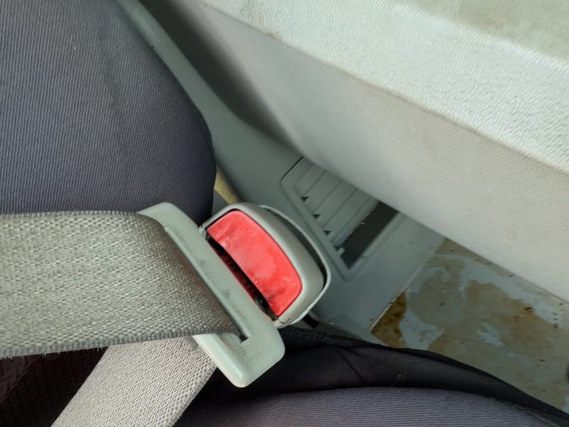 2005-2006 Chevrolet Equinox Front Seat Belt RH