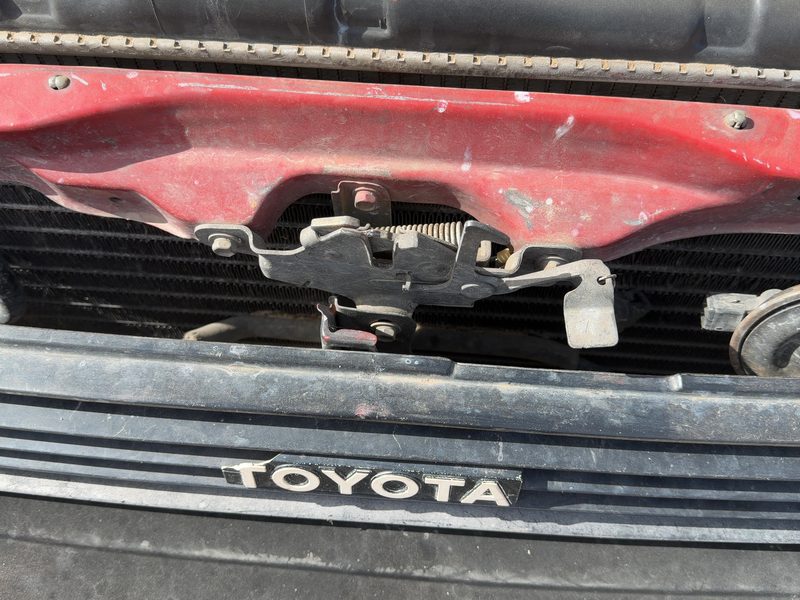1987-1988 Toyota FX (includes Fx16) Radiator Support