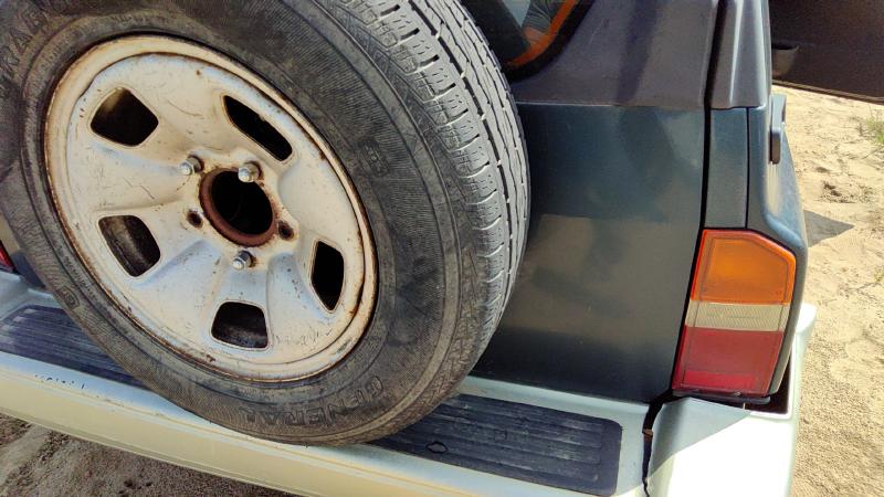 1989-1998 Suzuki Sidekick Back Door RH