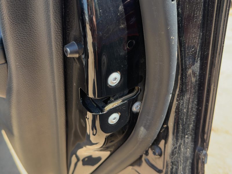 2006-2010 Infiniti M35 Front Door Latch RH