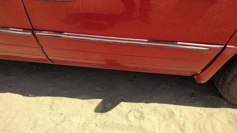 2004-2007 Chrysler Town & Country Front Door RH