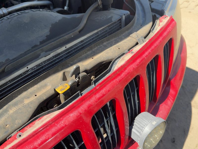 1999-2004 Jeep Grand Cherokee Radiator Support