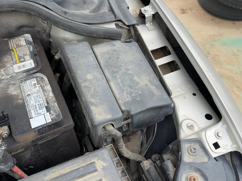 2010-2022 Jetta Except Gli Engine Fuse Box