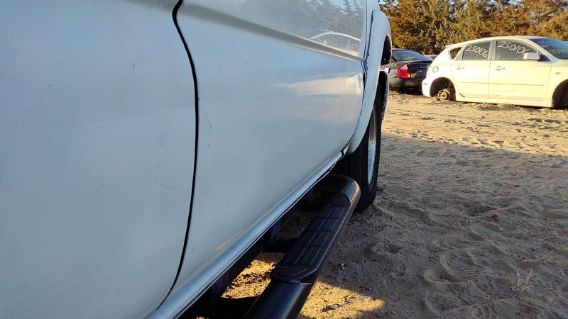1999-2007 Chevy/gmc Suburban 1500 Series Front Door RH
