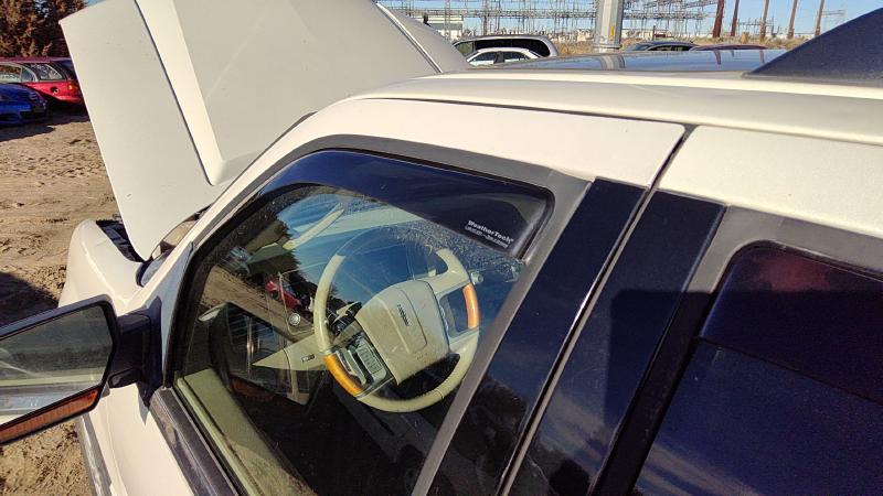 2007-2017 Lincoln Navigator Front Door LH