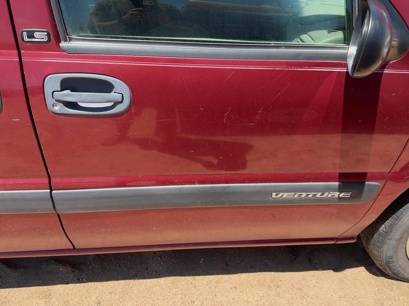 1997-2004 Chevrolet Venture Front Door RH