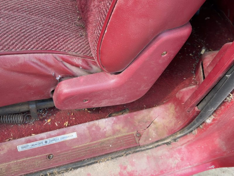 1991 Dodge Dakota (mid-size) Seat Track LH