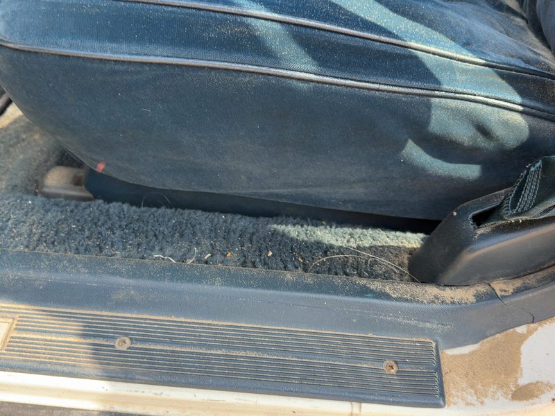 1986 Oldsmobile Ninety-eight (80 & Up) Seat Track LH