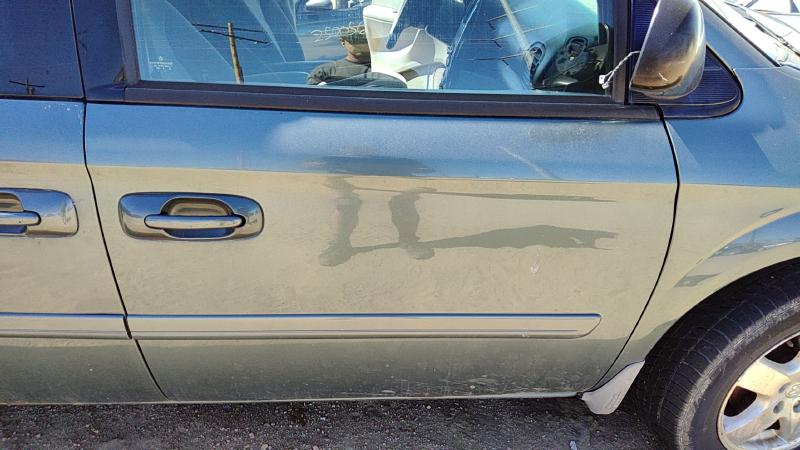 2004-2007 Dodge Caravan Front Door RH