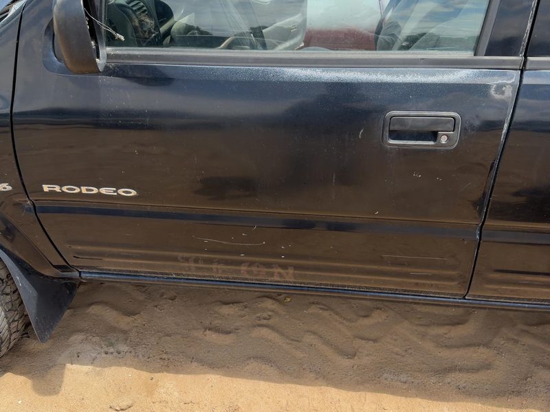 1998-2004 Isuzu Rodeo Front Door LH