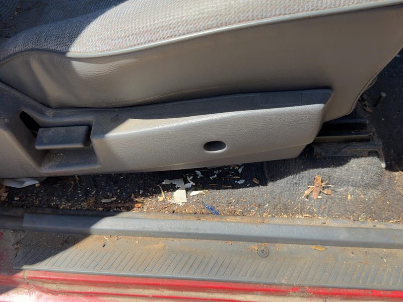 1994 Nissan Pathfinder Seat Track RH