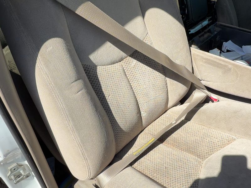 2003-2007 Chevrolet 2500 Silverado Pickup Front Seat Belt RH