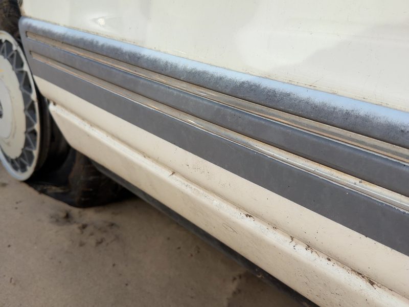 1993 Oldsmobile Eighty-eight (80 & Up) Rear Door Moulding RH