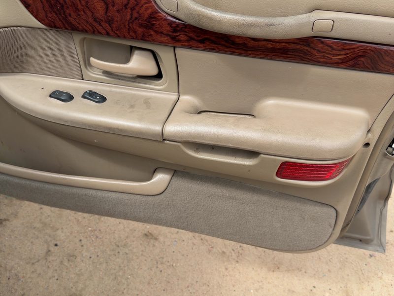 2000-2003 Mercury Grand Marquis (79 & Up) Front Door Trim Panel RH