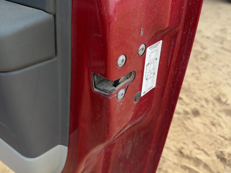 2003-2010 Pt Cruiser Front Door Latch RH