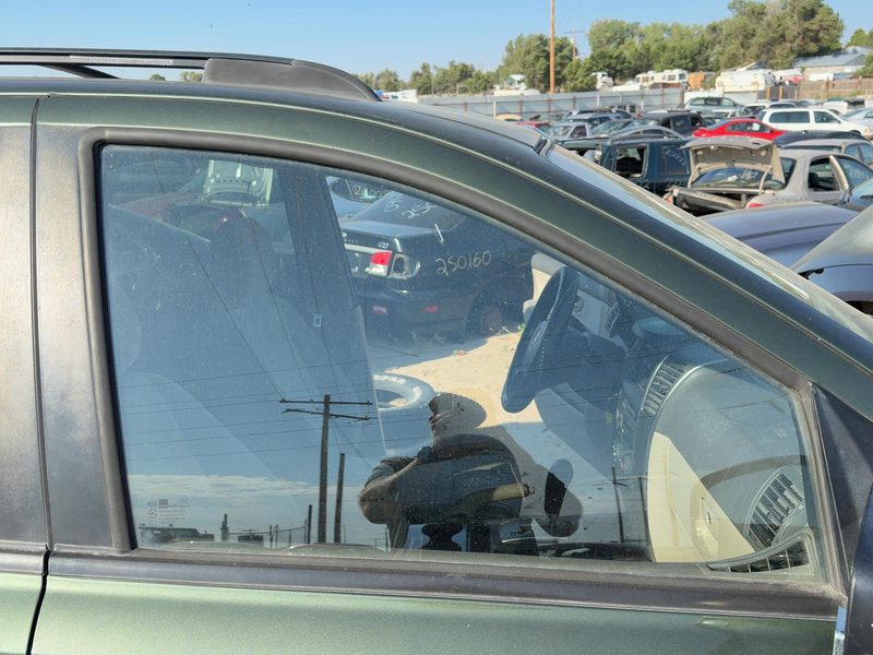 2003-2009 Kia Sorento Front Door Glass/Window RH