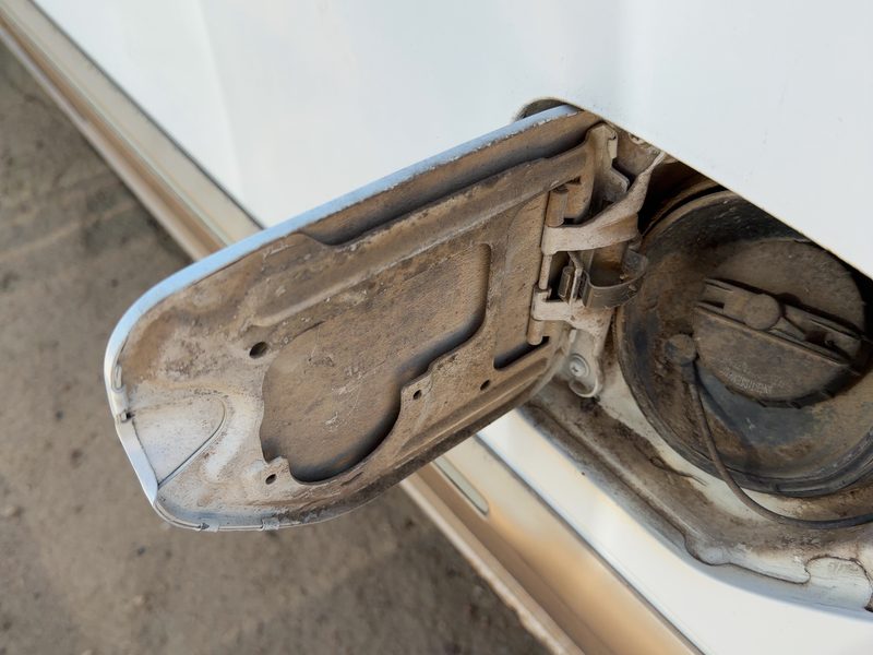 1996 Mercury Villager Fuel Tank Door