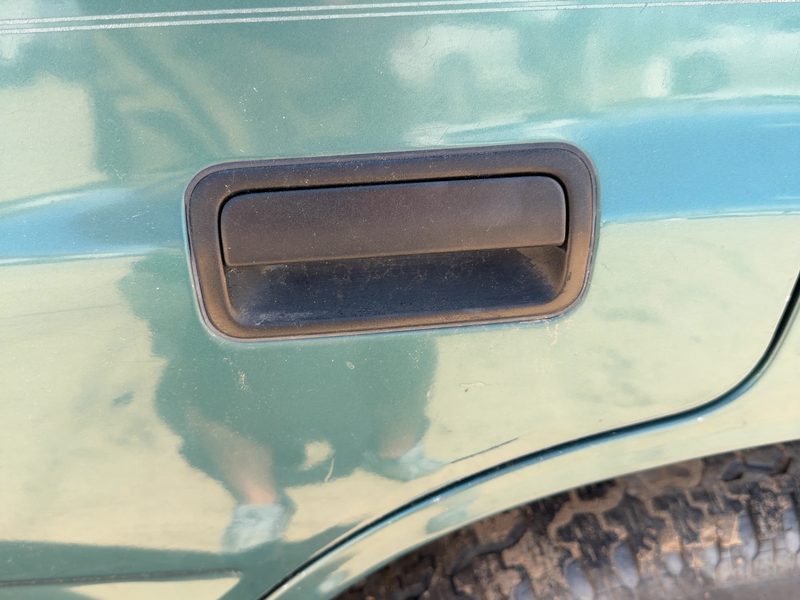 1995 Isuzu Rodeo Outside Door Handle LH
