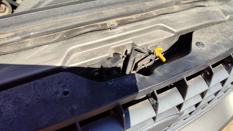 2002-2005 Explorer Radiator Support