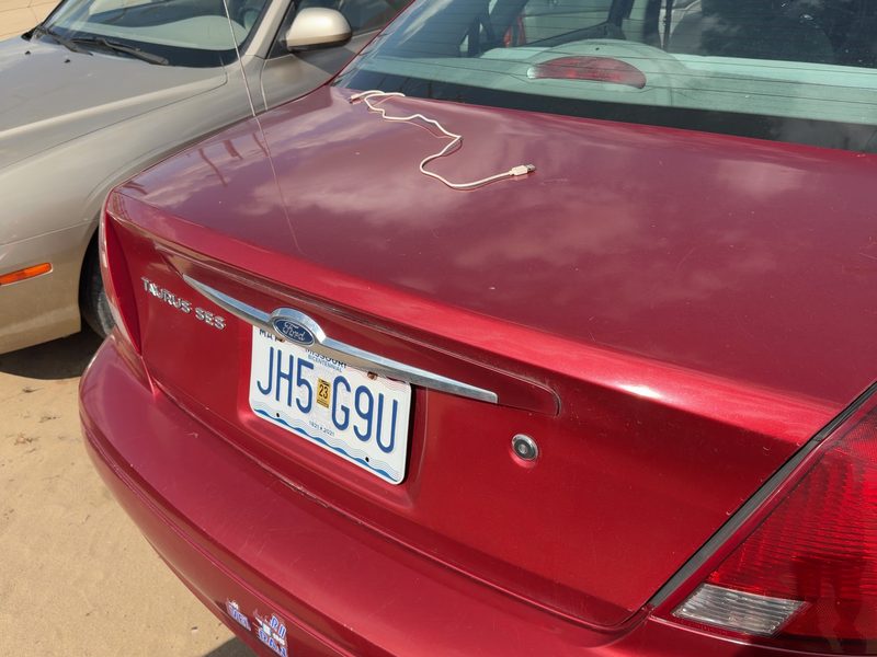 2000-2007 Ford Taurus(see Also Taurus X) Trunk/Decklid/Hatch/Tailgate