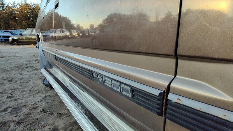 1988-2002 Chevy/gmc Suburban 1500 Series Front Door RH
