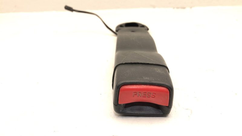 2001-2002 Chevrolet 2500 Silverado Pickup Front Seat Belt