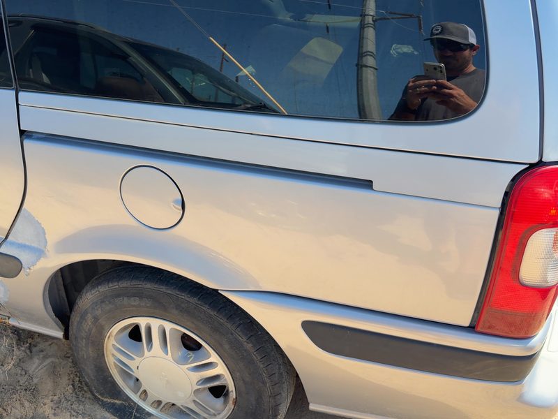 2000 Chevrolet Venture Quarter Panel Moulding LH