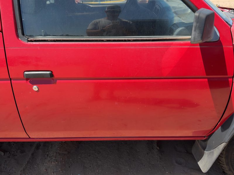 1986-1995 Nissan Pathfinder Front Door RH