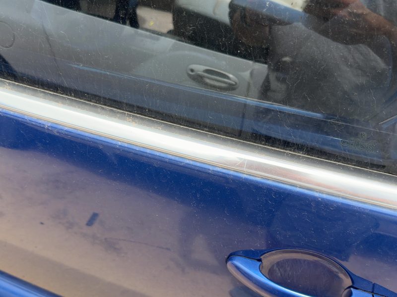 2007 Volkswagen Beetle (type 1) Front Door Moulding LH